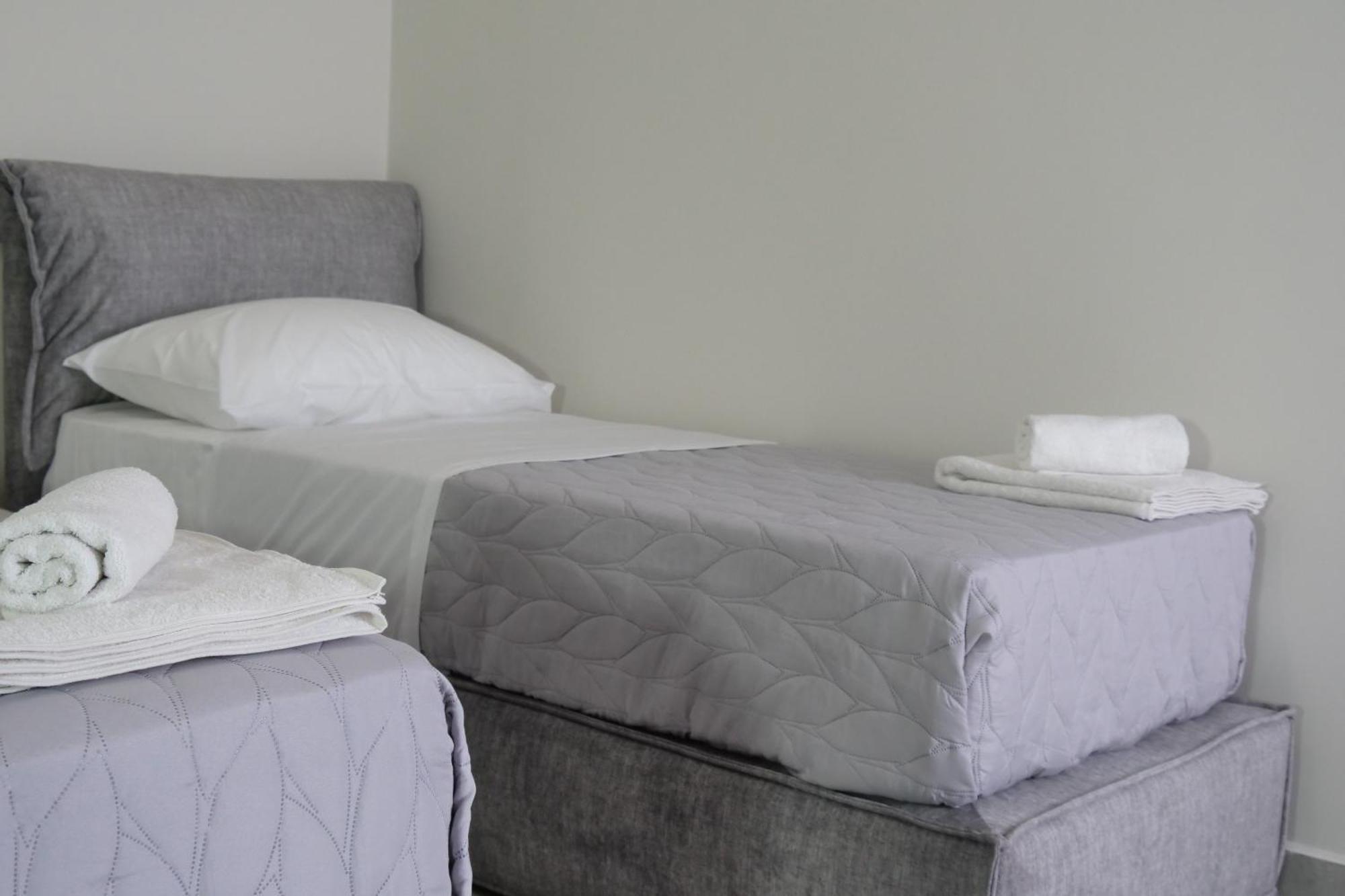 Stay-Five Rooms & Apartments Shkodër Exteriör bild