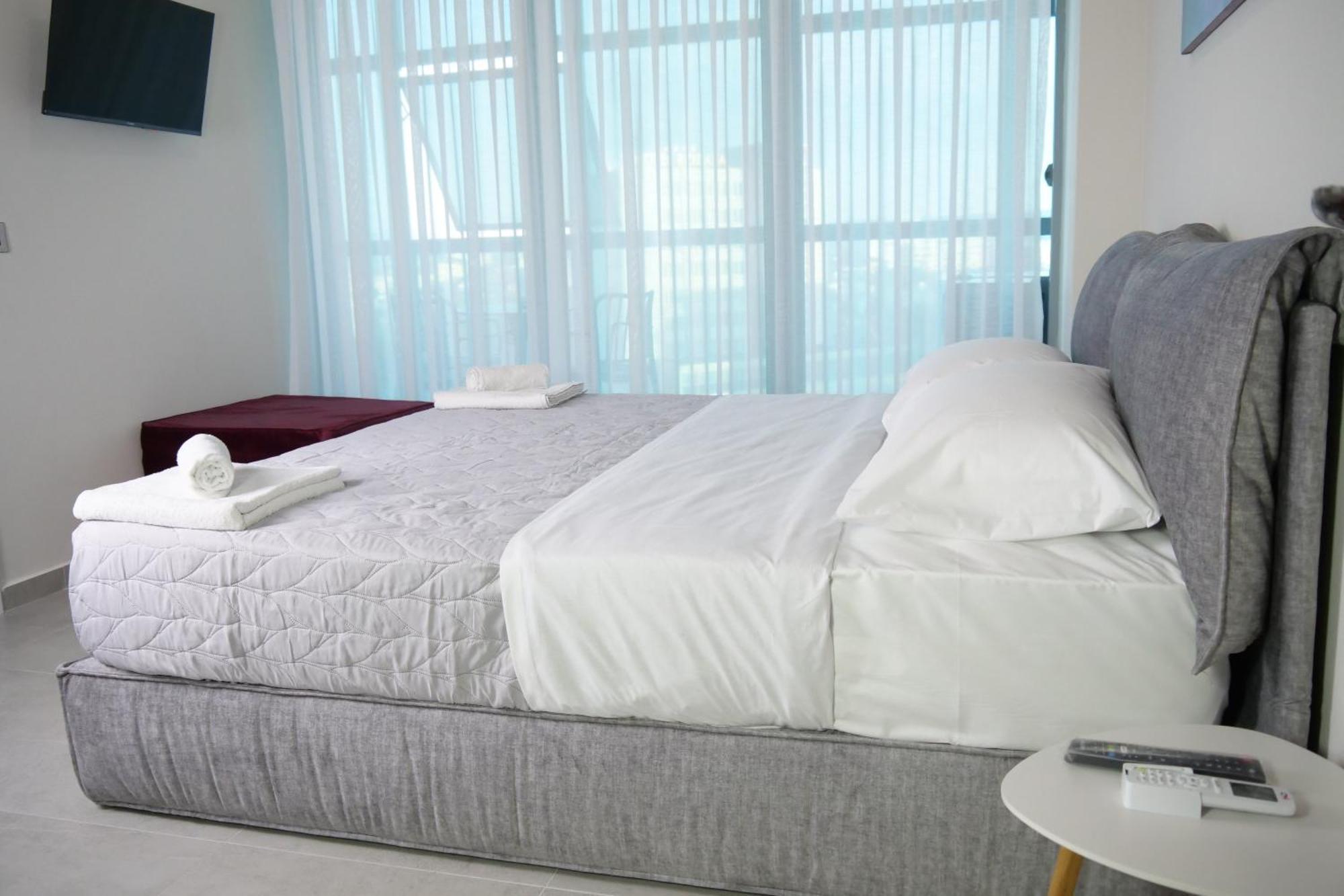 Stay-Five Rooms & Apartments Shkodër Exteriör bild