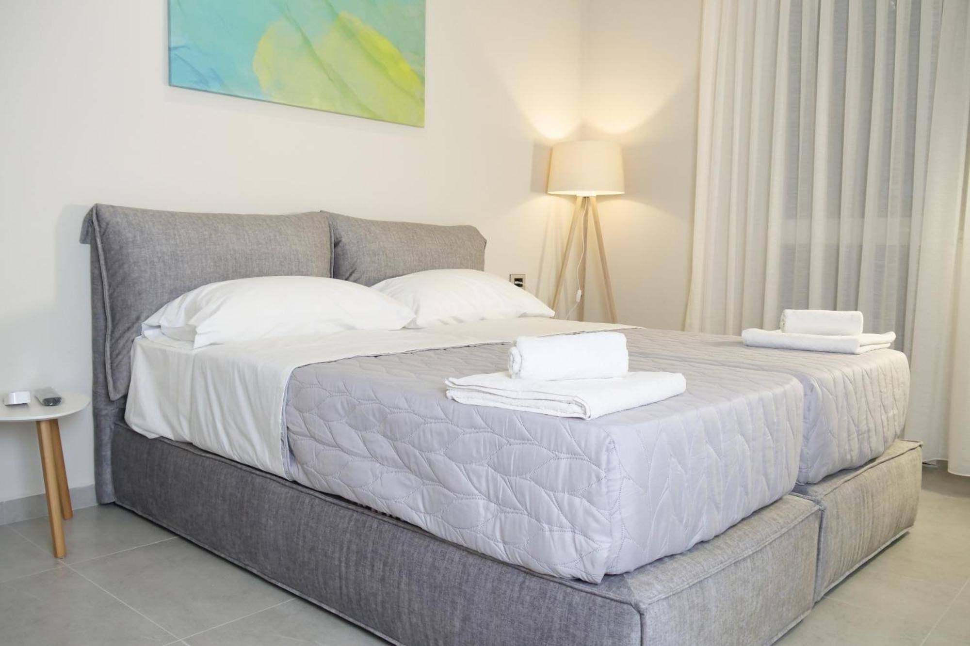 Stay-Five Rooms & Apartments Shkodër Exteriör bild