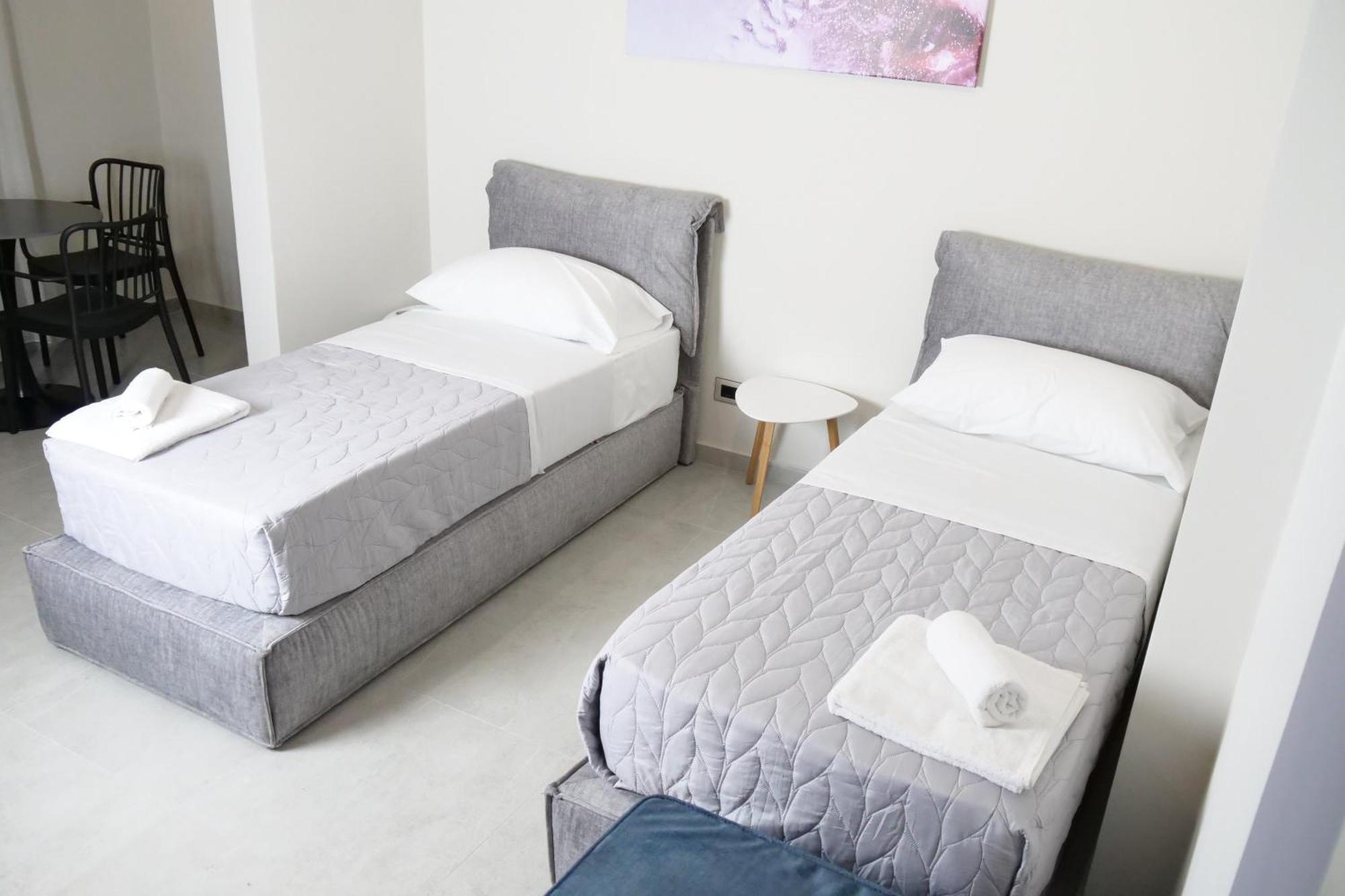 Stay-Five Rooms & Apartments Shkodër Exteriör bild