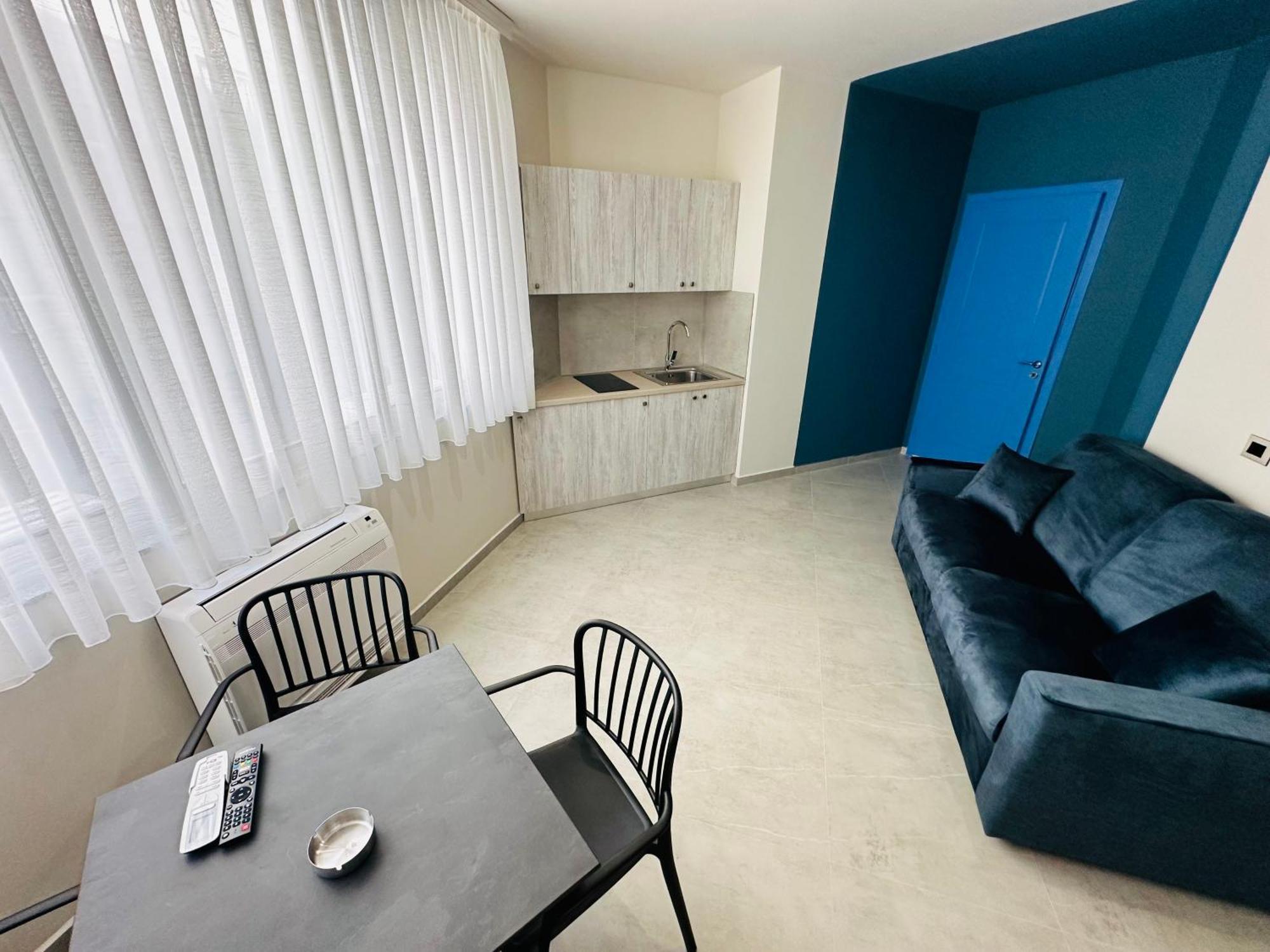 Stay-Five Rooms & Apartments Shkodër Exteriör bild