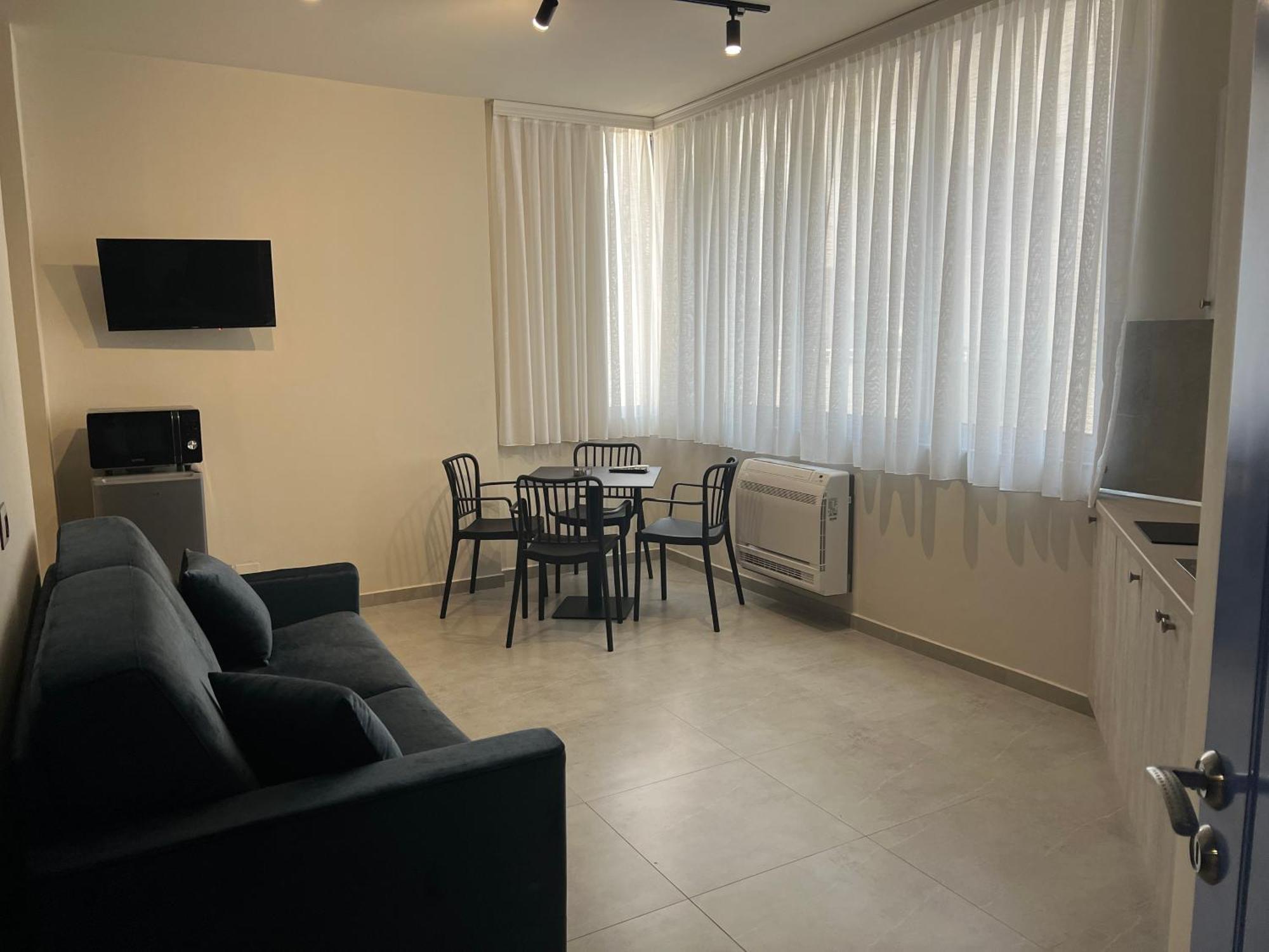 Stay-Five Rooms & Apartments Shkodër Exteriör bild