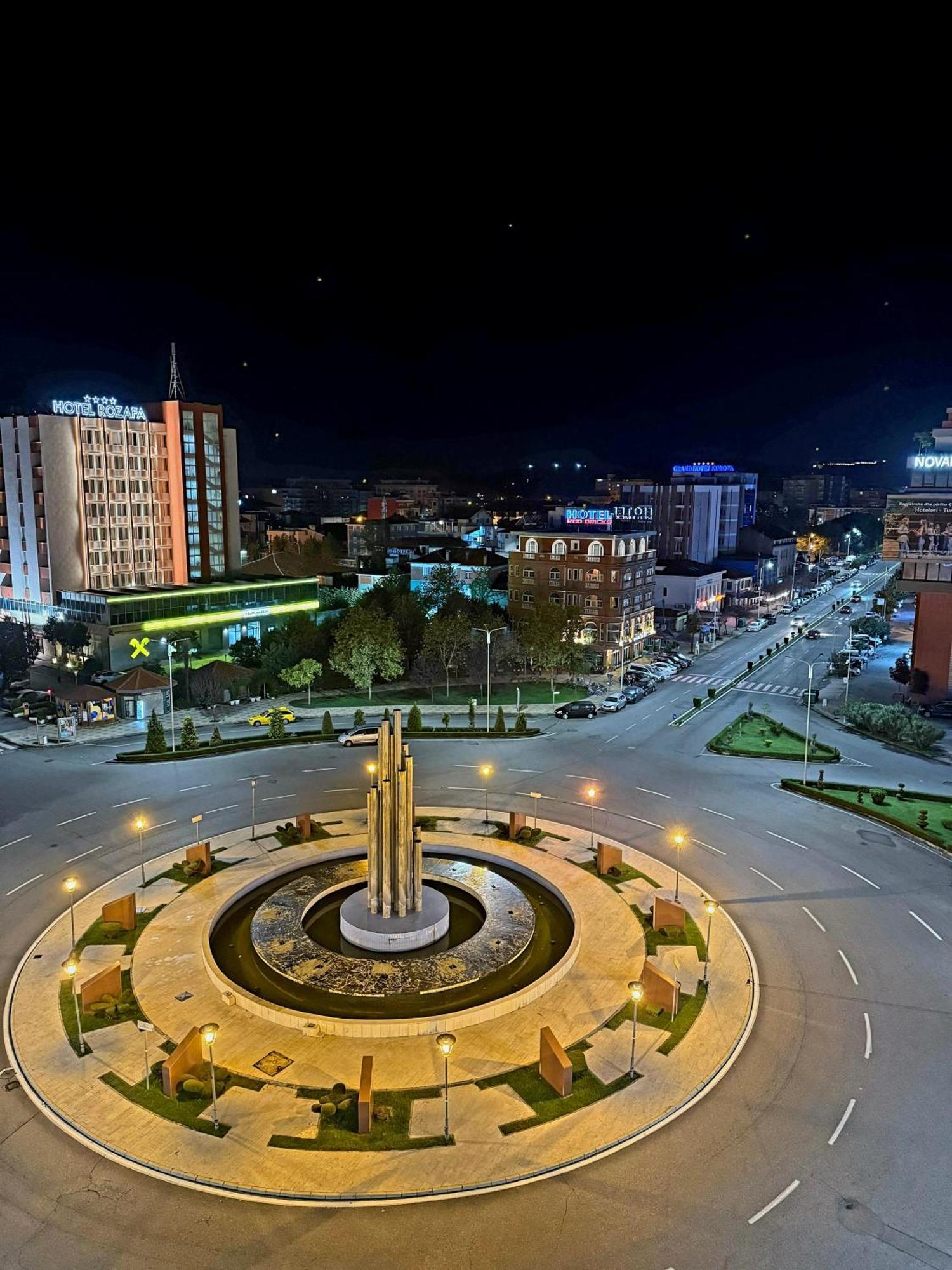 Stay-Five Rooms & Apartments Shkodër Exteriör bild