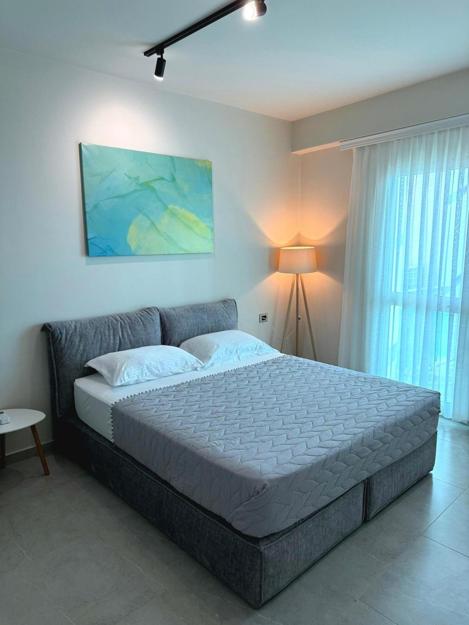 Stay-Five Rooms & Apartments Shkodër Exteriör bild