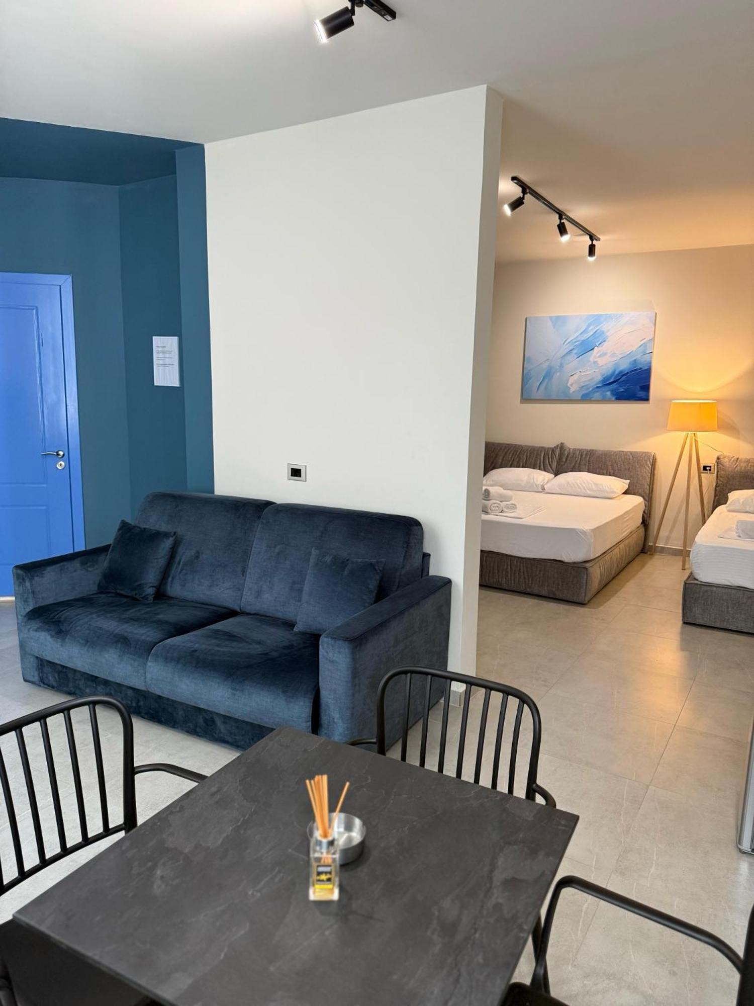 Stay-Five Rooms & Apartments Shkodër Exteriör bild