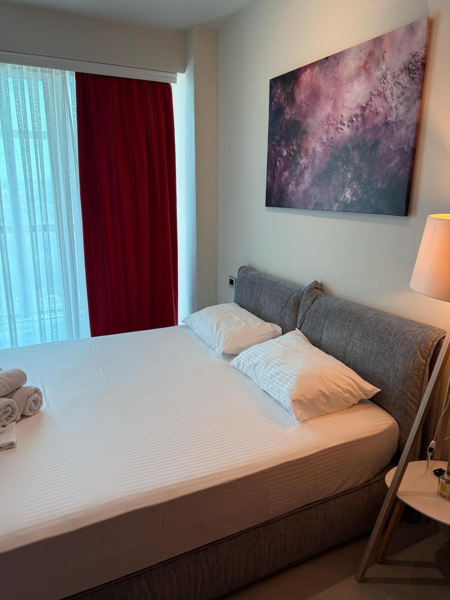 Stay-Five Rooms & Apartments Shkodër Exteriör bild